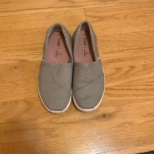 Grey toms sneakers size 7.5